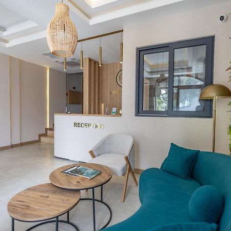 Asterina Hotel Тургутрейс Екстериор снимка