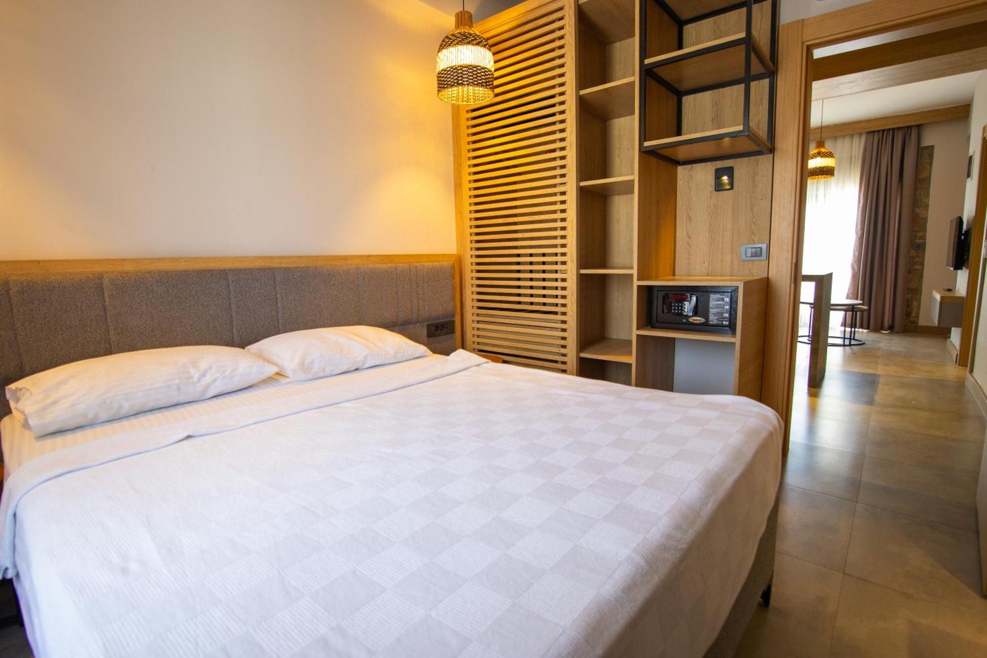 Asterina Hotel Тургутрейс Стая снимка