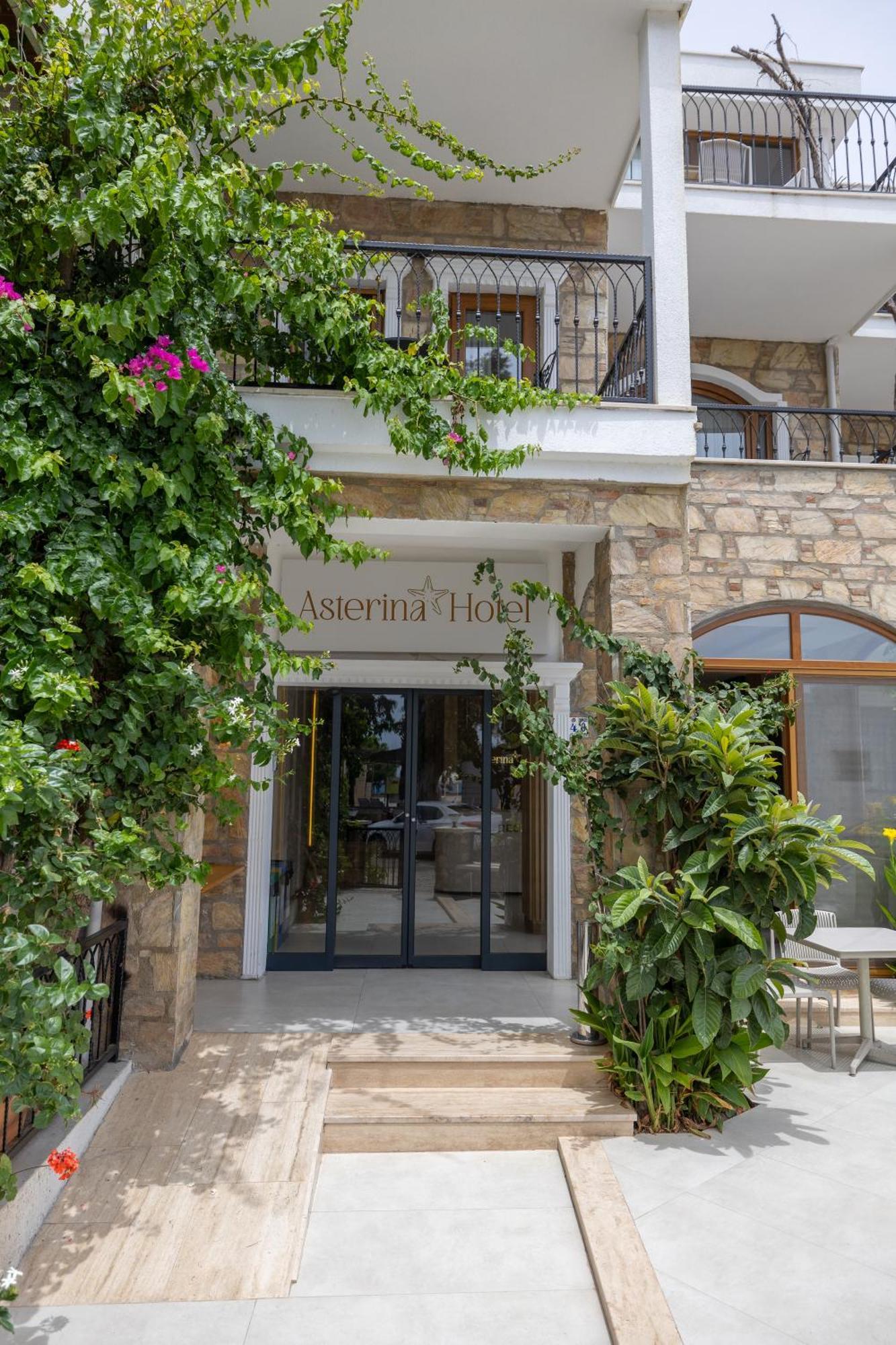 Asterina Hotel Тургутрейс Екстериор снимка